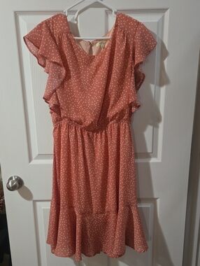 Beautiful Peach & White Lined Flutter Sleeve Midi Dress